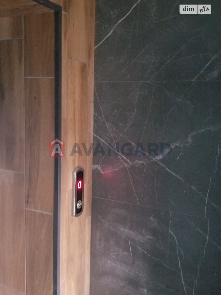 1 ����. ��������, 42/17/12 ��. �., 11/11 ���� ���� 18