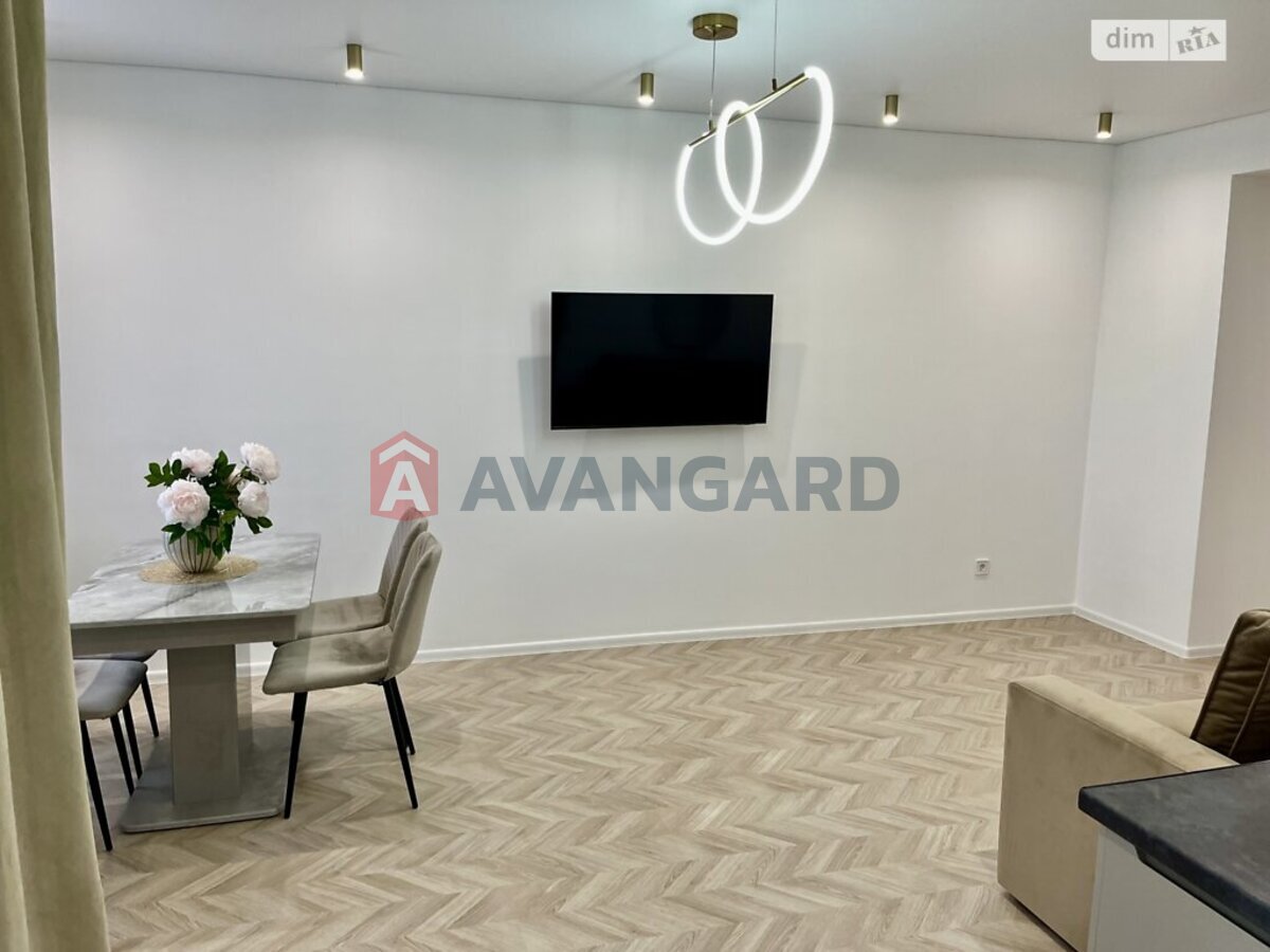 2 ��. ��������, 70/29/23 ��. �., 7/8 ������ ���� 7