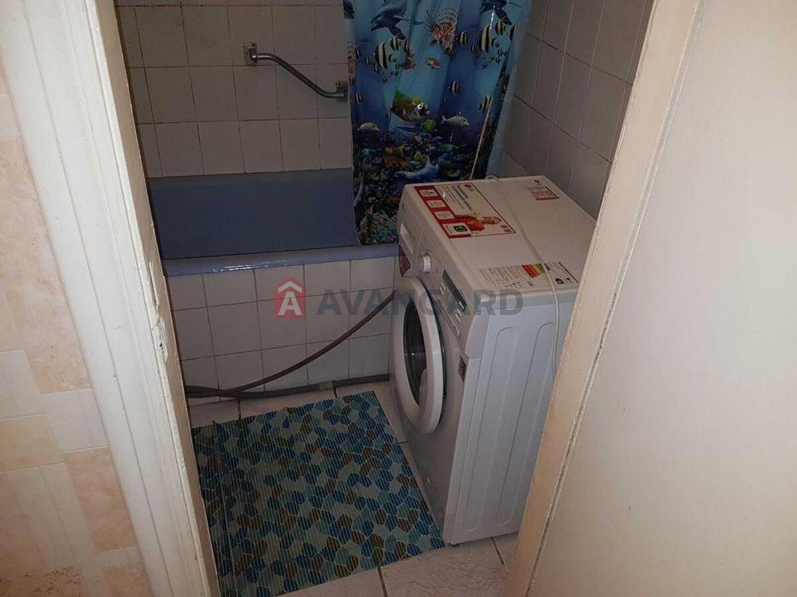 1 ��. ��������, 36/-/8 ��. �., 10/22 ������ ���� 4