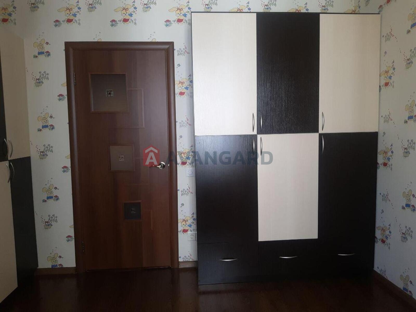 3 ����. ��������, 75/40/8 ��. �., 12/20 ���� ���� 5