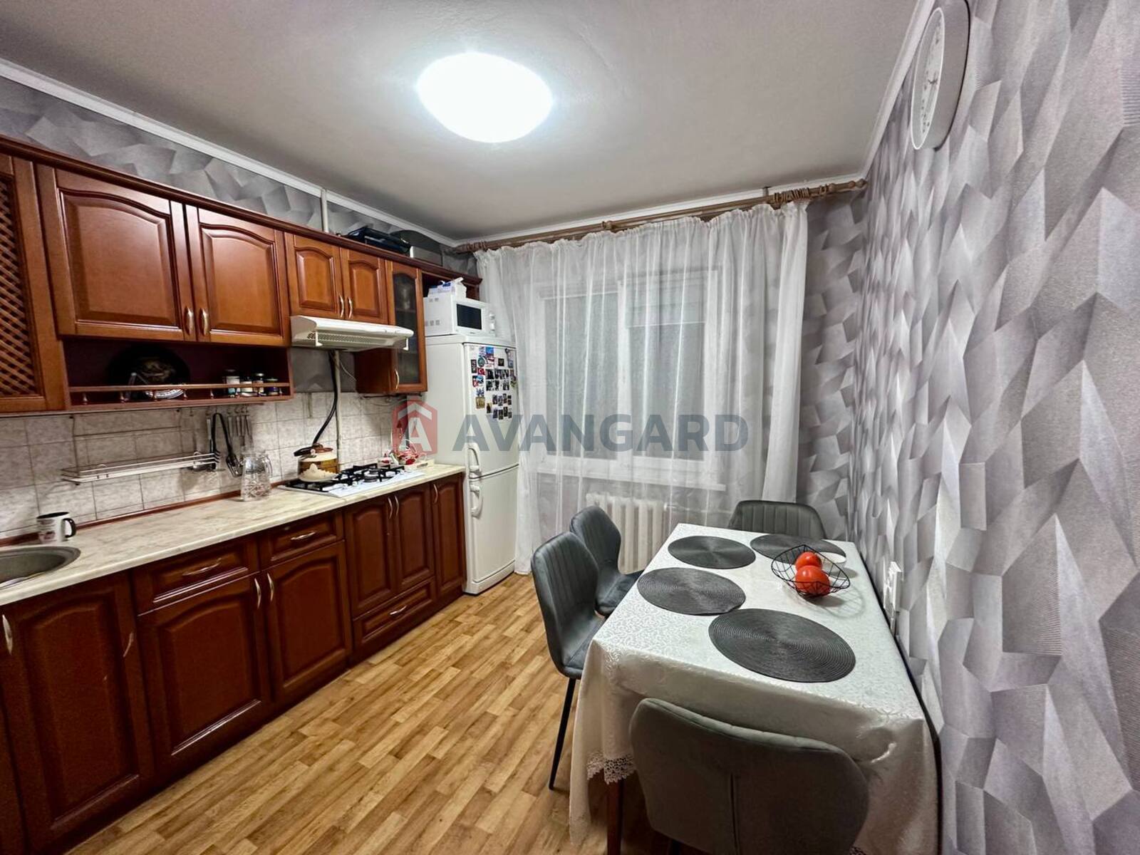 2 . , 58/-/8,5 . ., 5/9   7