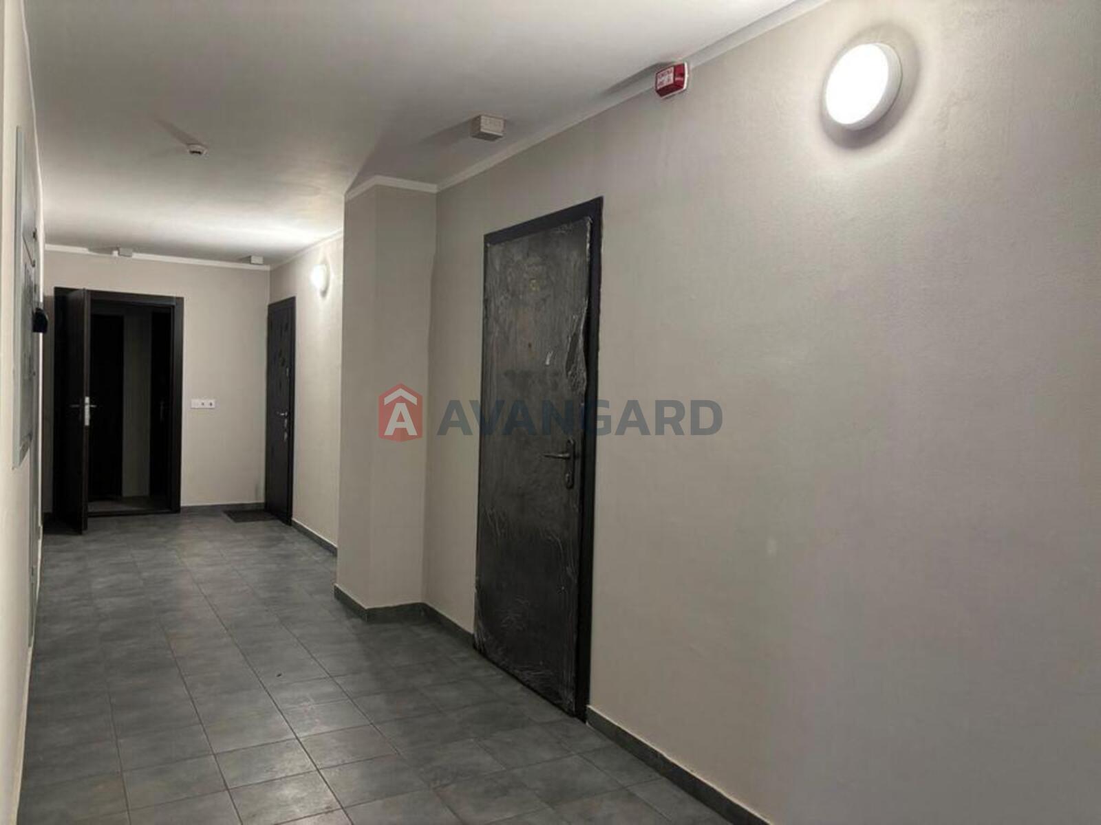 1 ��. ��������, 52/-/18 ��. �., 15/23 ������ ���� 11