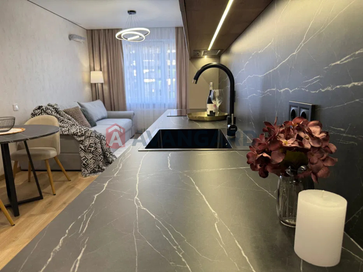 2 ��. ��������, 41/-/24 ��. �., 9/20 ������ ���� 1