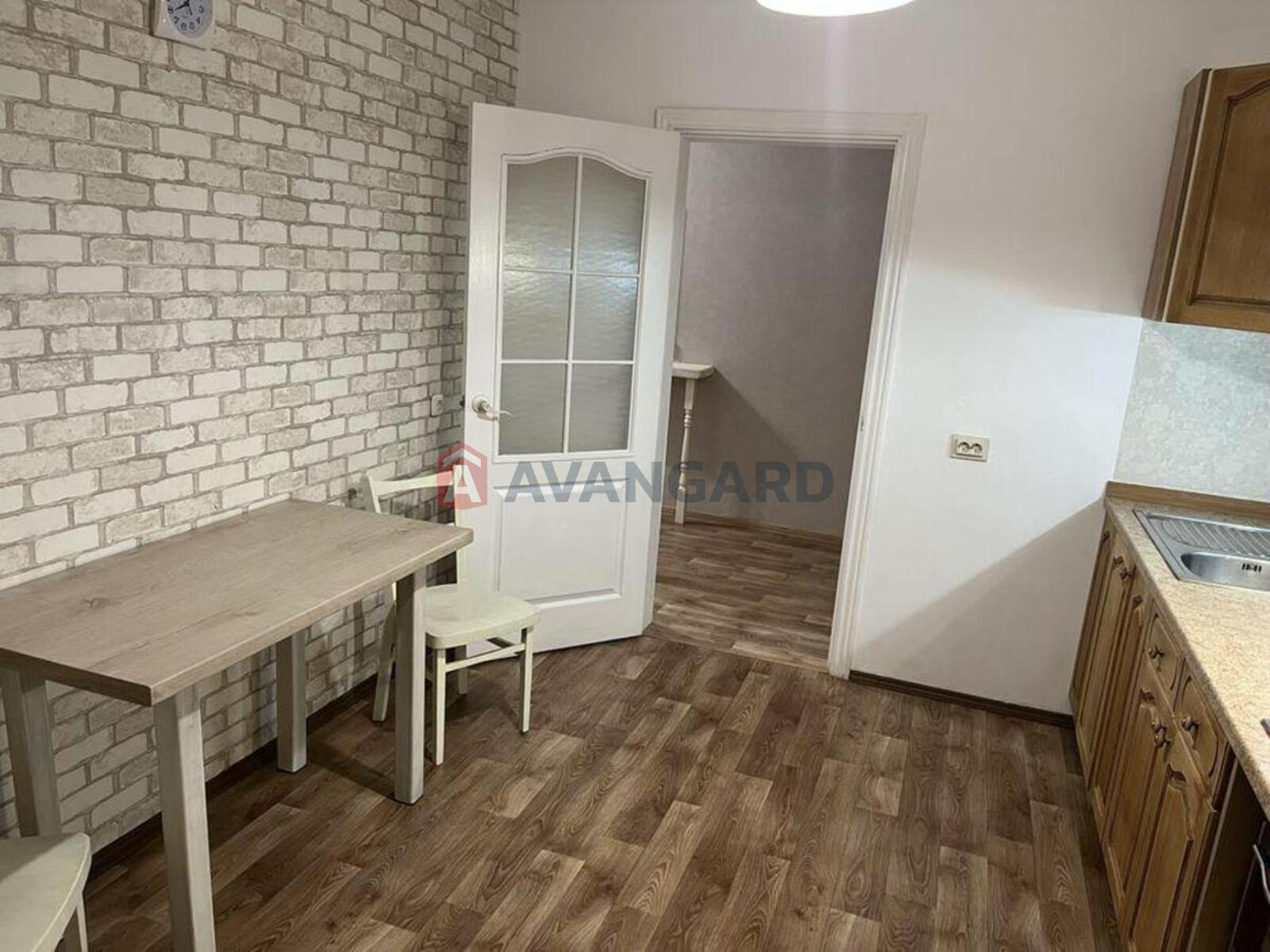 2 ��. ��������, 66/-/10 ��. �., 13/25 ������ ���� 6