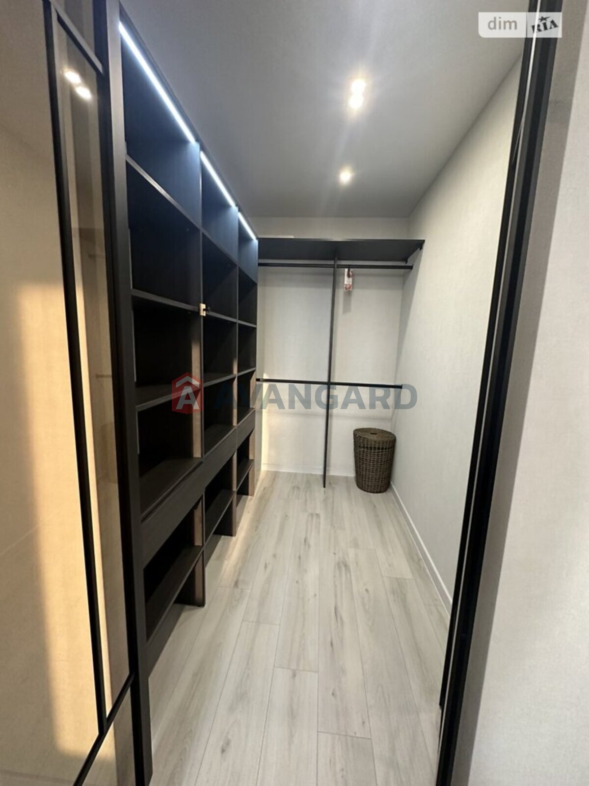 1 ����. ��������, 50/-/- ��. �., 11/13 ���� ���� 15