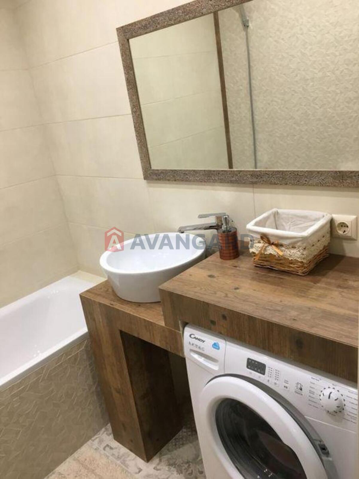 1 ��. ��������, 42/-/15 ��. �., 2/10 ������ ���� 9