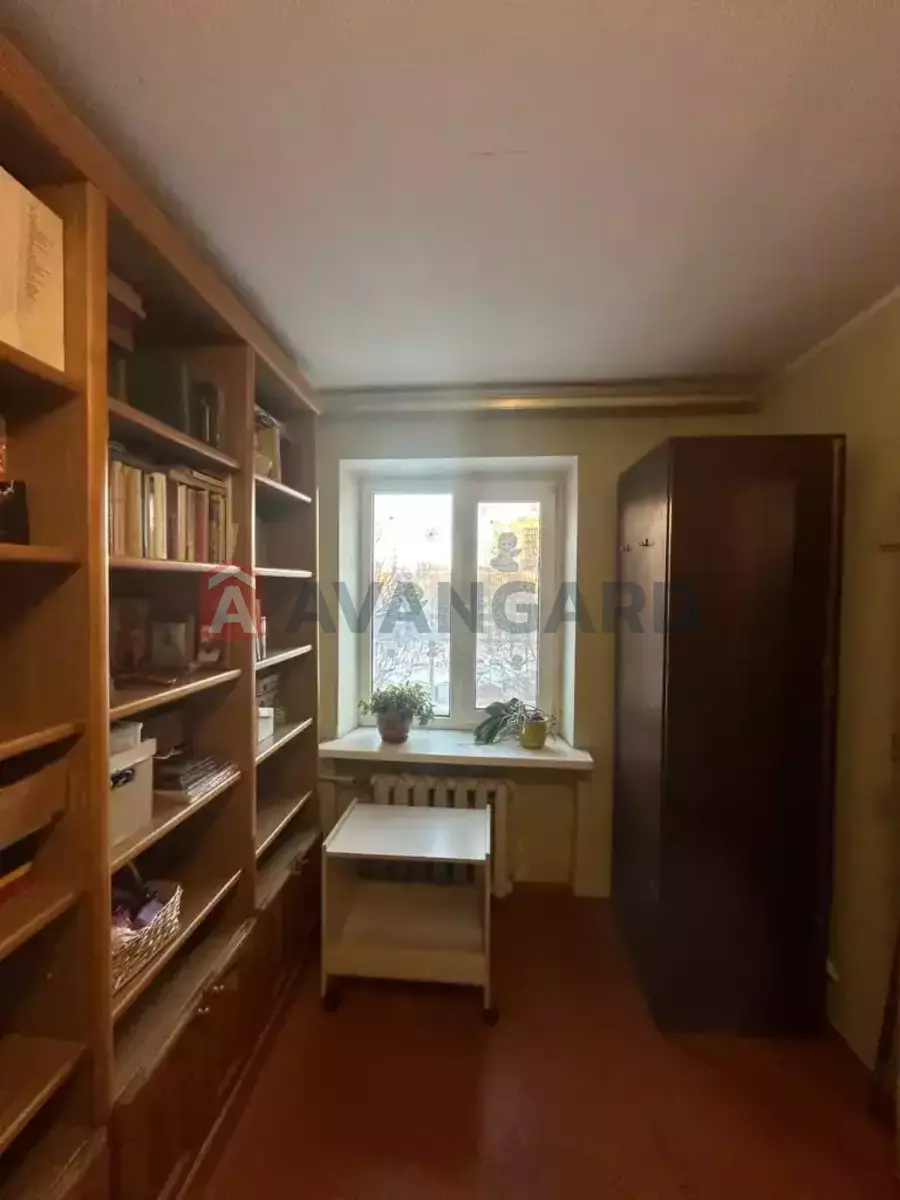 3 ��. ��������, 55/41/5 ��. �., 4/5 ������ ���� 4