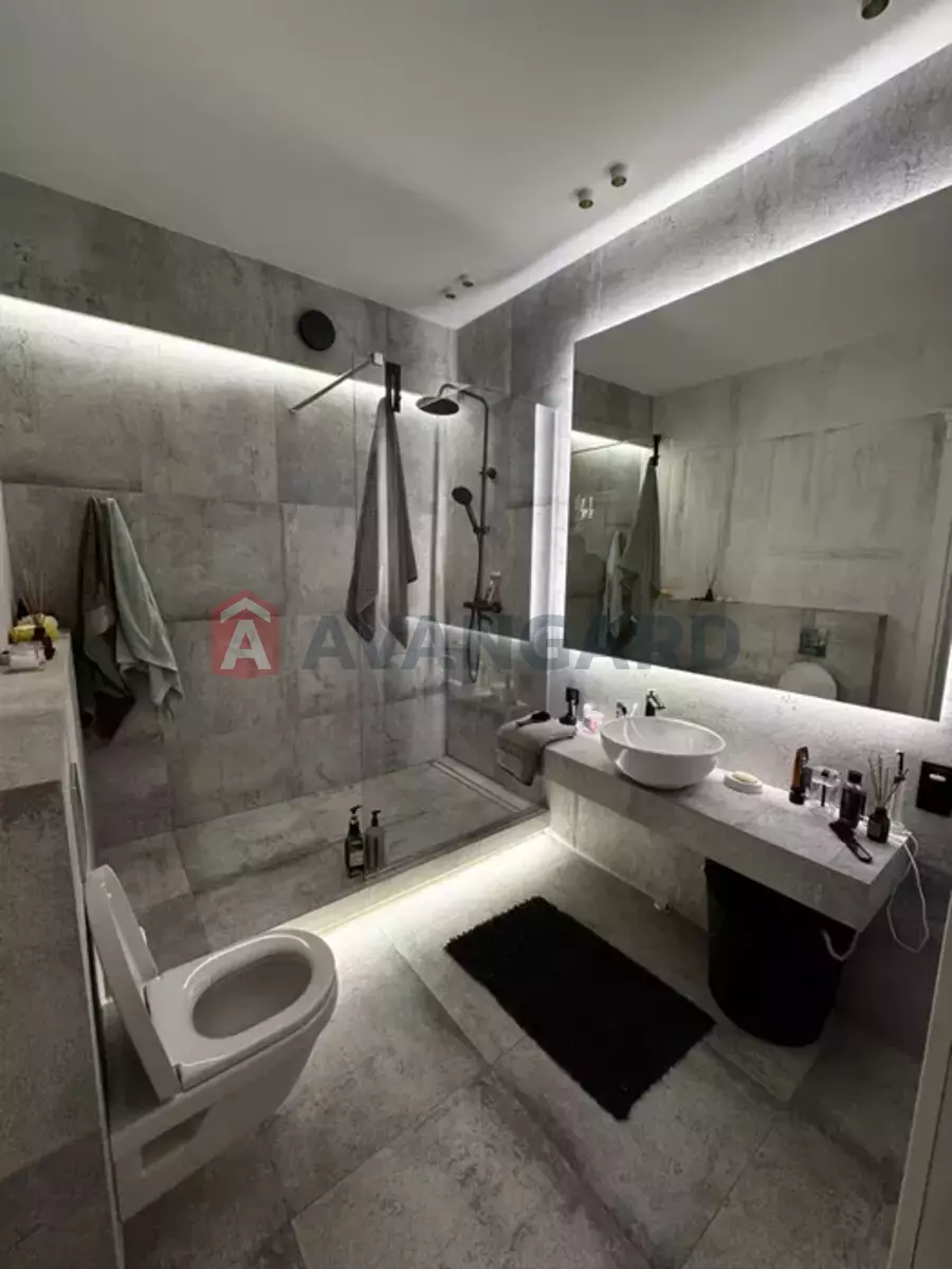 3 ����. ��������, 78/-/30 ��. �., 10/12 ���� ���� 20