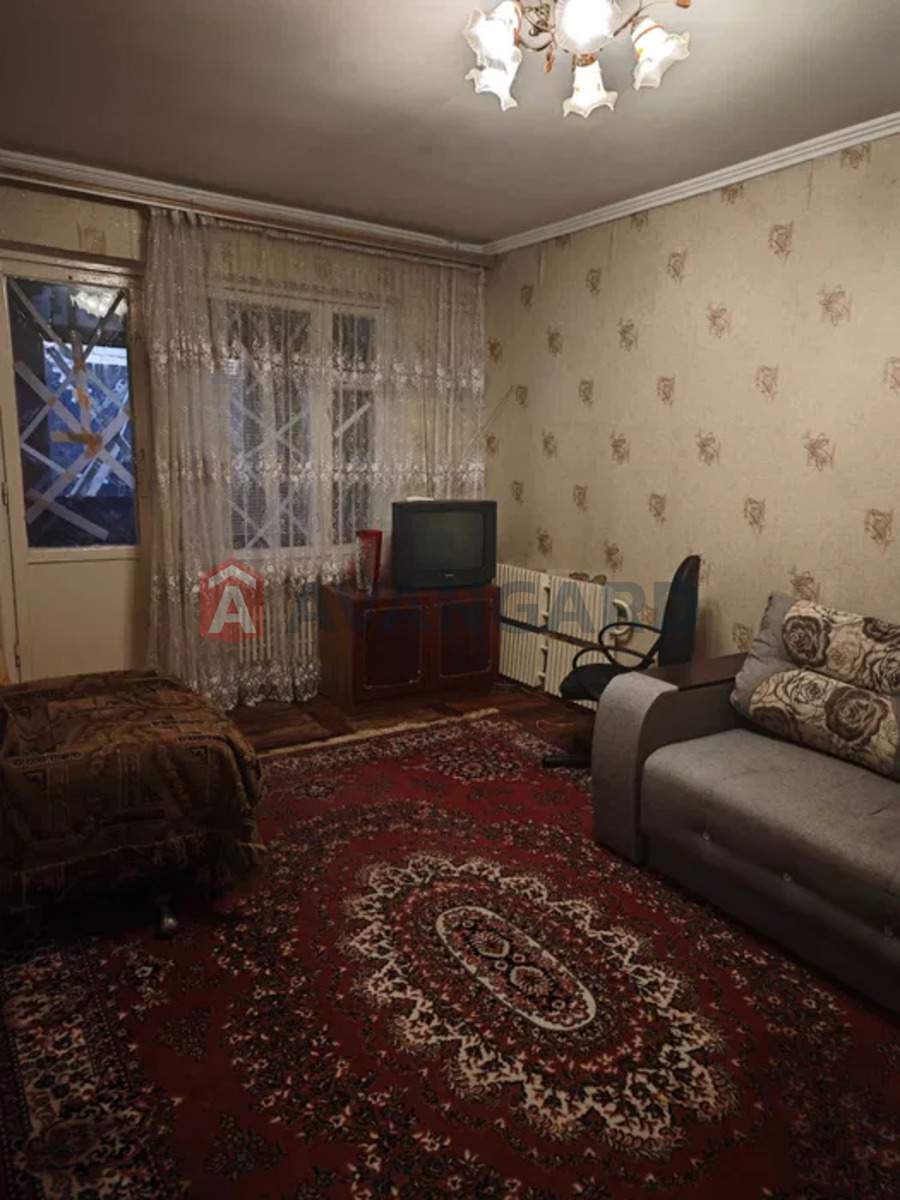 2 ��. ��������, 50/-/8 ��. �., 8/9 ������ ���� 11