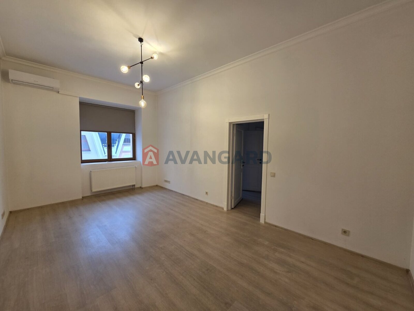 4 ��. ��������, 167/82/21 ��. �., 3/4 ������ ���� 3