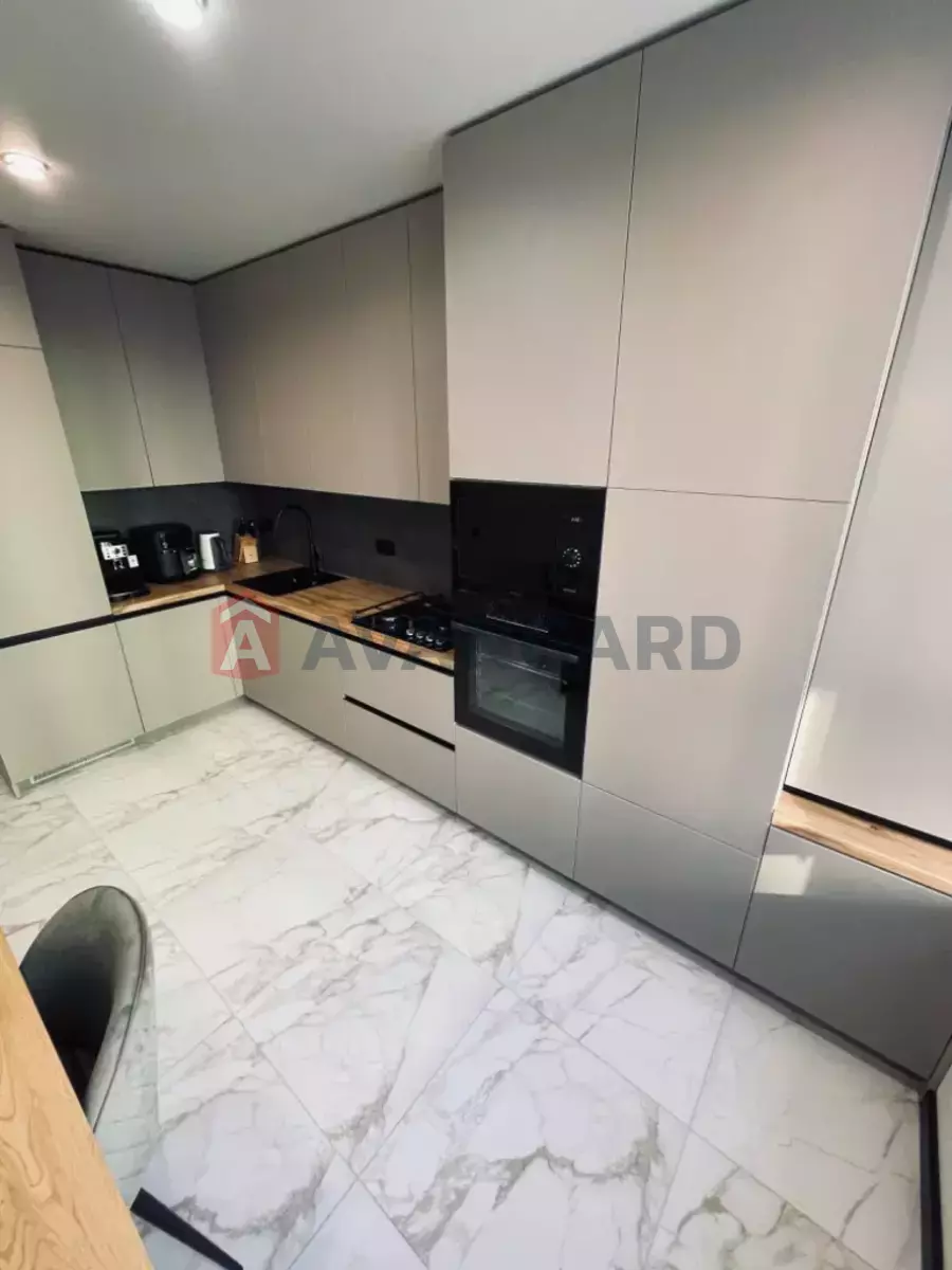 3 . , 66/-/- . ., 4/10   8