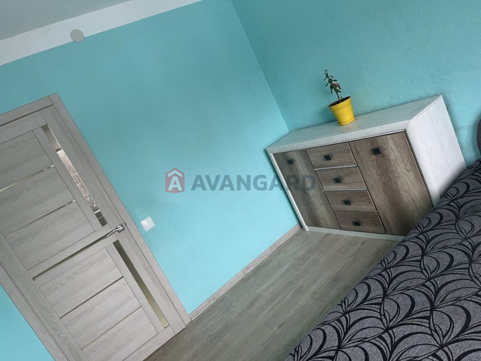 3 ����. ��������, 68/-/8 ��. �., 5/9 ���� ���� 3