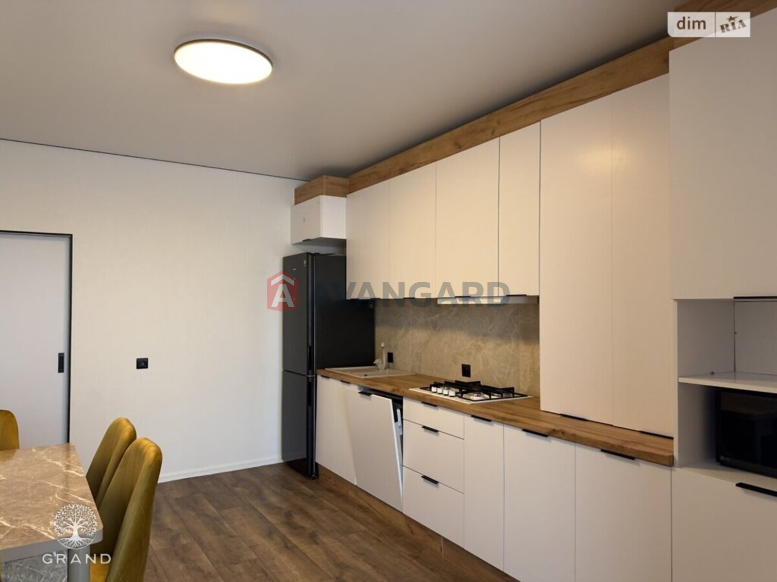 2 ��. ��������, 73/-/- ��. �., 6/10 ������ ���� 12