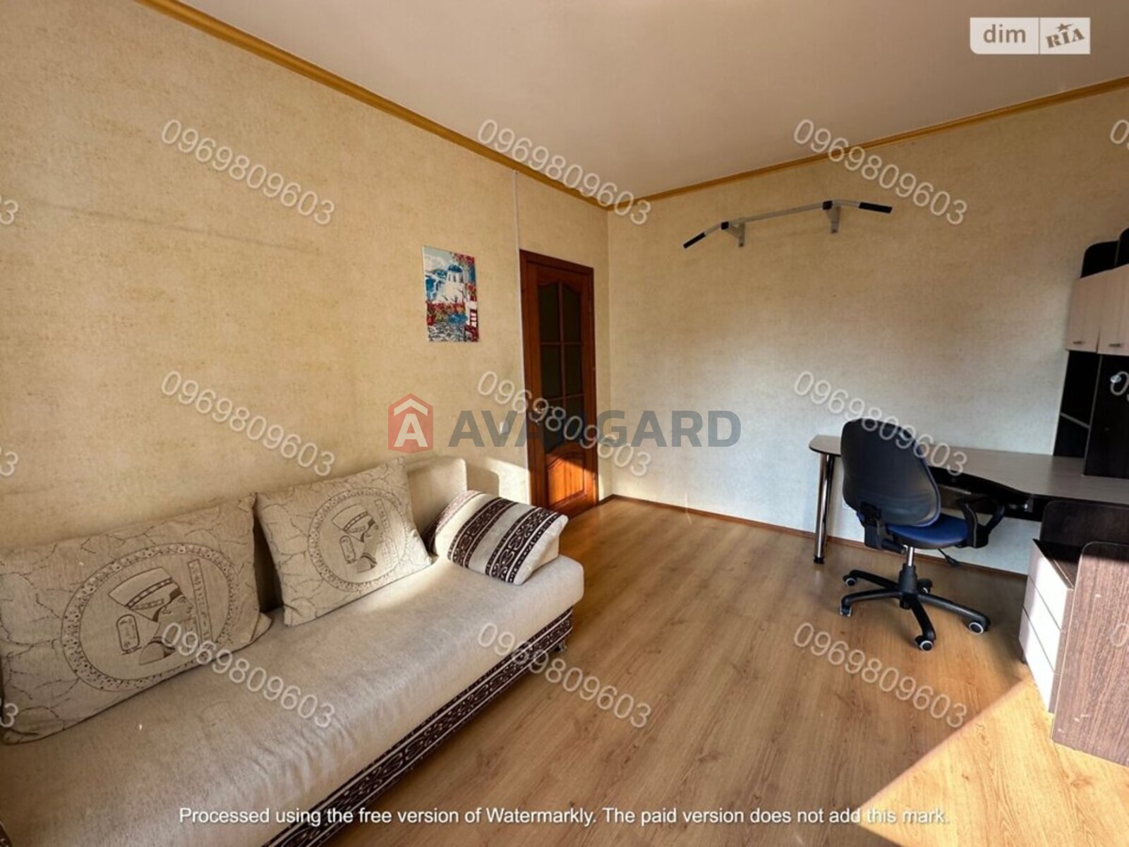 4 ��. ��������, 83/54/8 ��. �., 4/9 ������ ���� 20