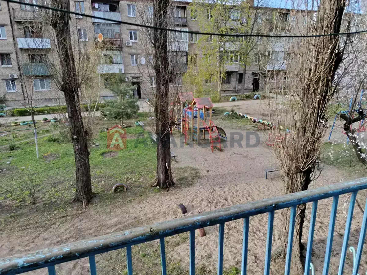 2 ��. ��������, 42/24/6 ��. �., 2/4 ������ ���� 9