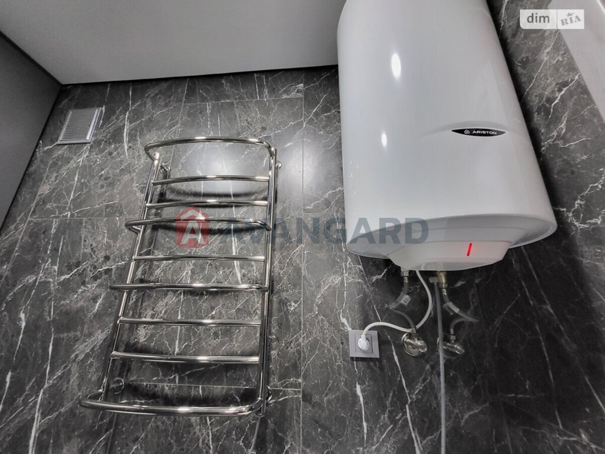 1 ��. ��������, 31/-/- ��. �., 12/16 ������ ���� 10