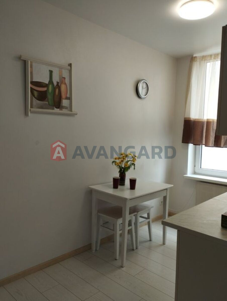 1 ����. ��������, 31/-/9 ��. �., 2/4 ���� ���� 7