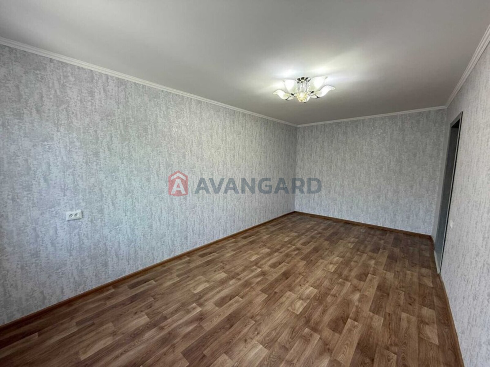 1 ��. ��������, 32/-/6 ��. �., 4/5 ������ ���� 2