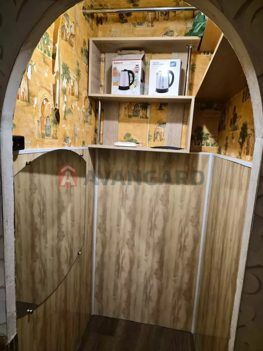 2 ��. ��������, 43/-/9 ��. �., 3/5 ������ ���� 7