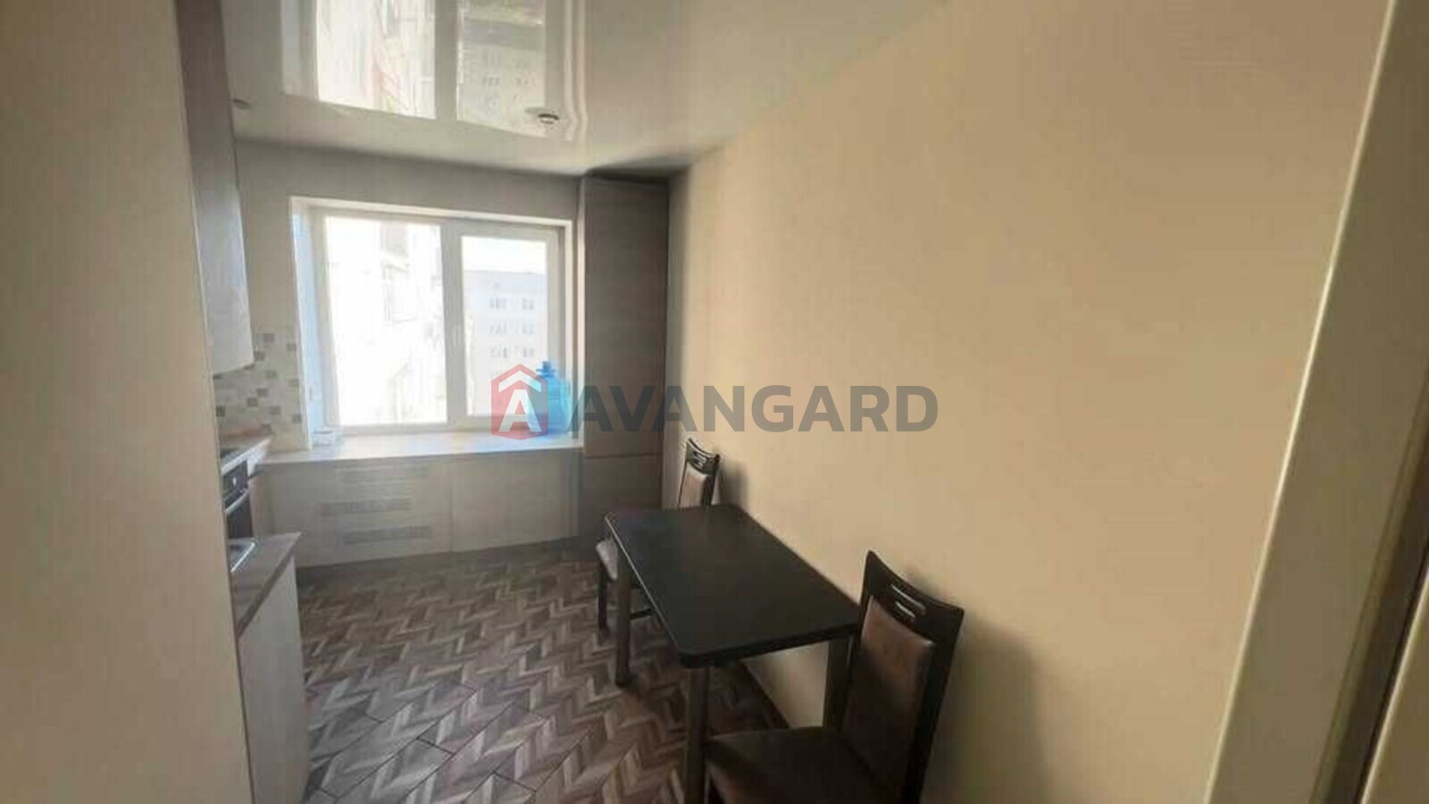 3 ��. ��������, 62/-/8 ��. �., 9/9 ������ ���� 5