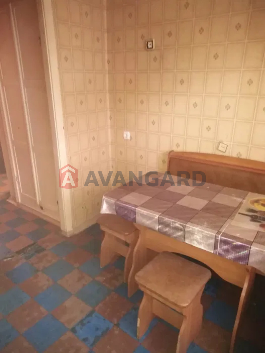 2 ��. ��������, 51/-/8 ��. �., 1/5 ������ ���� 7