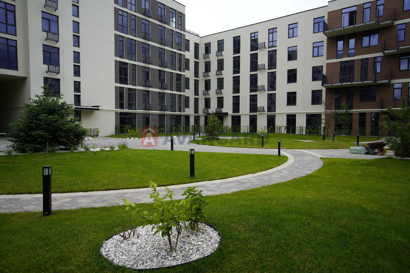 2 ��. ��������, 67,93/21,5/19,9 ��. �., 1/5 ������ ���� 18