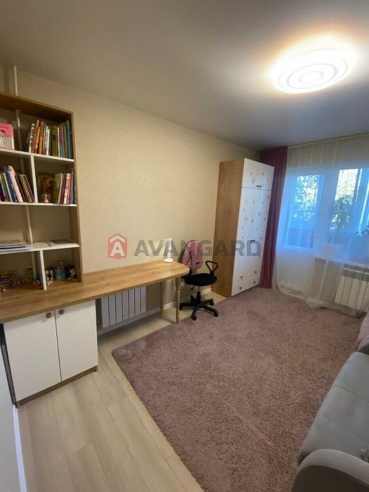 3 ��. ��������, 65/-/10 ��. �., 5/9 ������ ���� 12