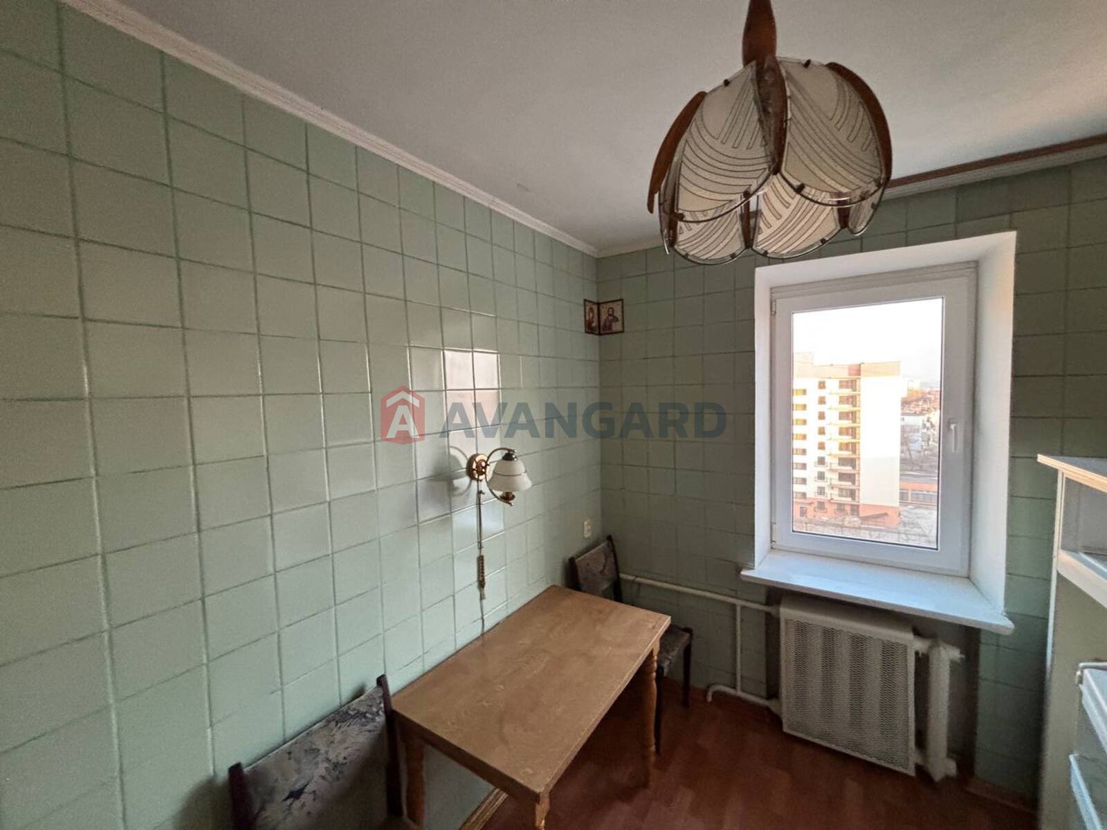 2 ��. ��������, 50/29/7 ��. �., 9/9 ������ ���� 12