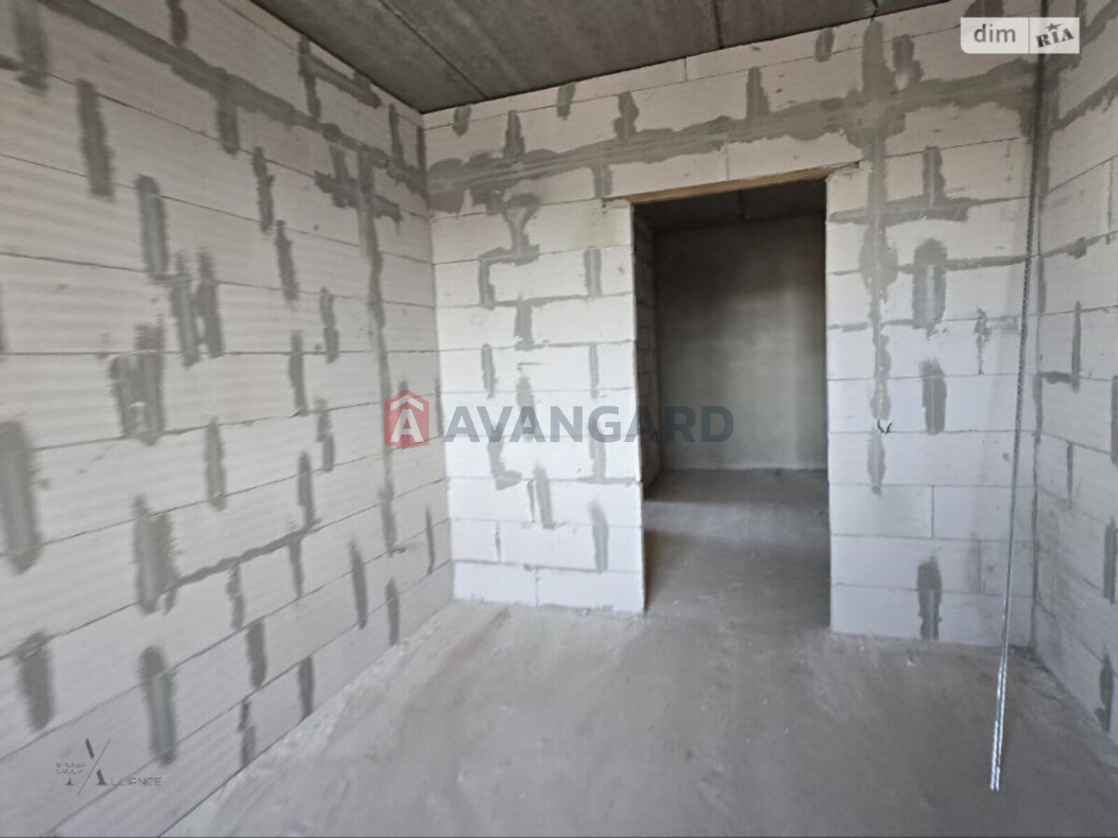 3 ��. ��������, 83/47/17 ��. �., 8/10 ������ ���� 7