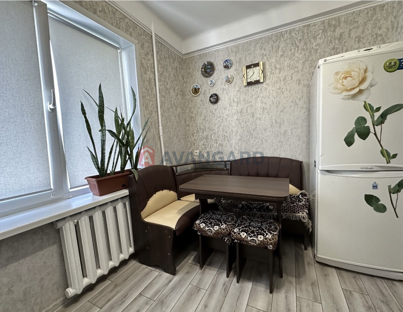 1 . , 52/-/9 . ., 4/9   4