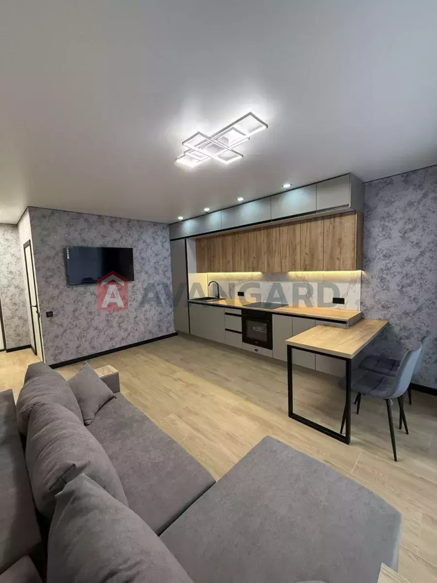 2 ��. ��������, 43/-/16 ��. �., 2/10 ������ ���� 1