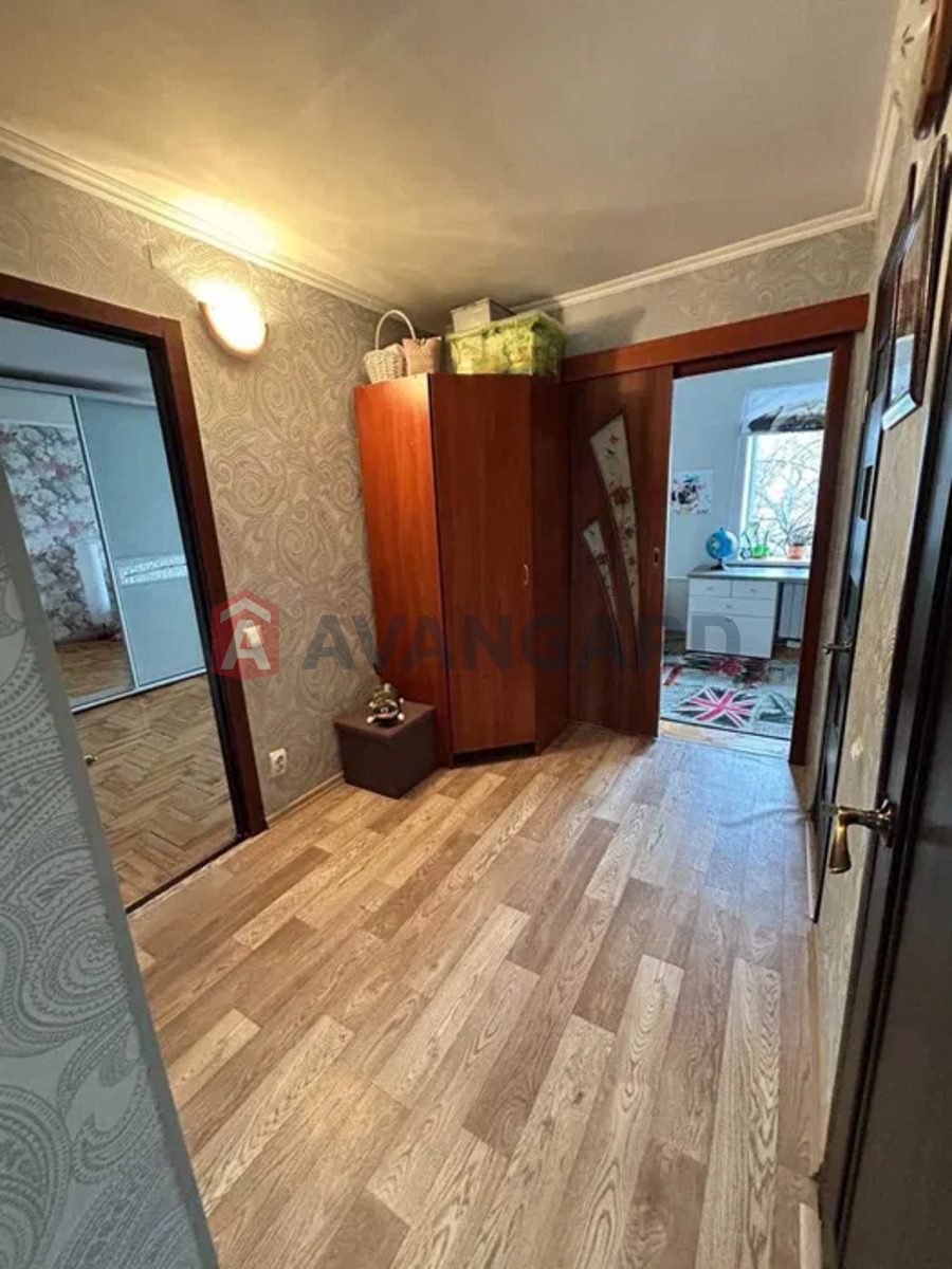 3 ����. ��������, 71/-/9 ��. �., 5/5 ���� ���� 11