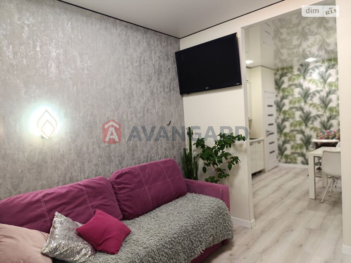 1 ����. ��������, 40/15/12 ��. �., 12/12 ���� ���� 14