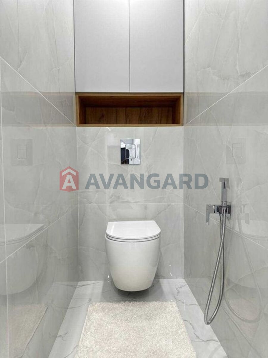 2 ��. ��������, 76/62/12 ��. �., 4/10 ������ ���� 19