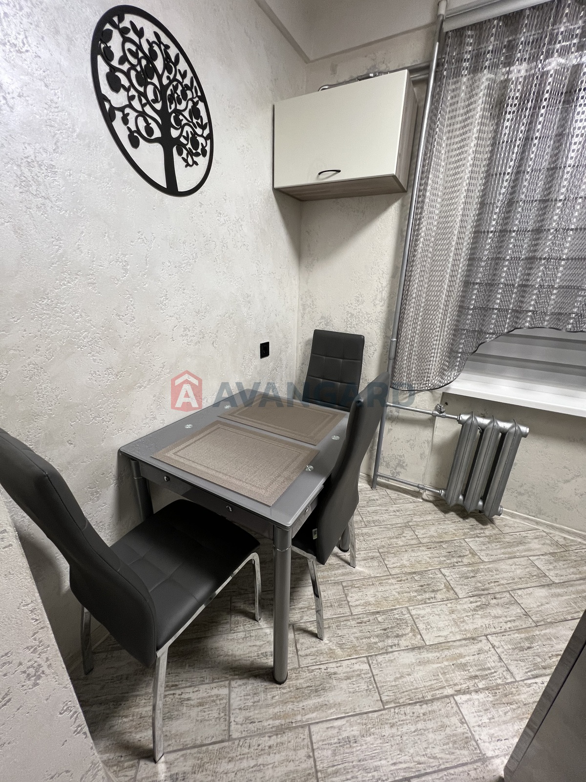 1 ����. ��������, 31,47/14,94/6,4 ��. �., 3/5 ���� ���� 19