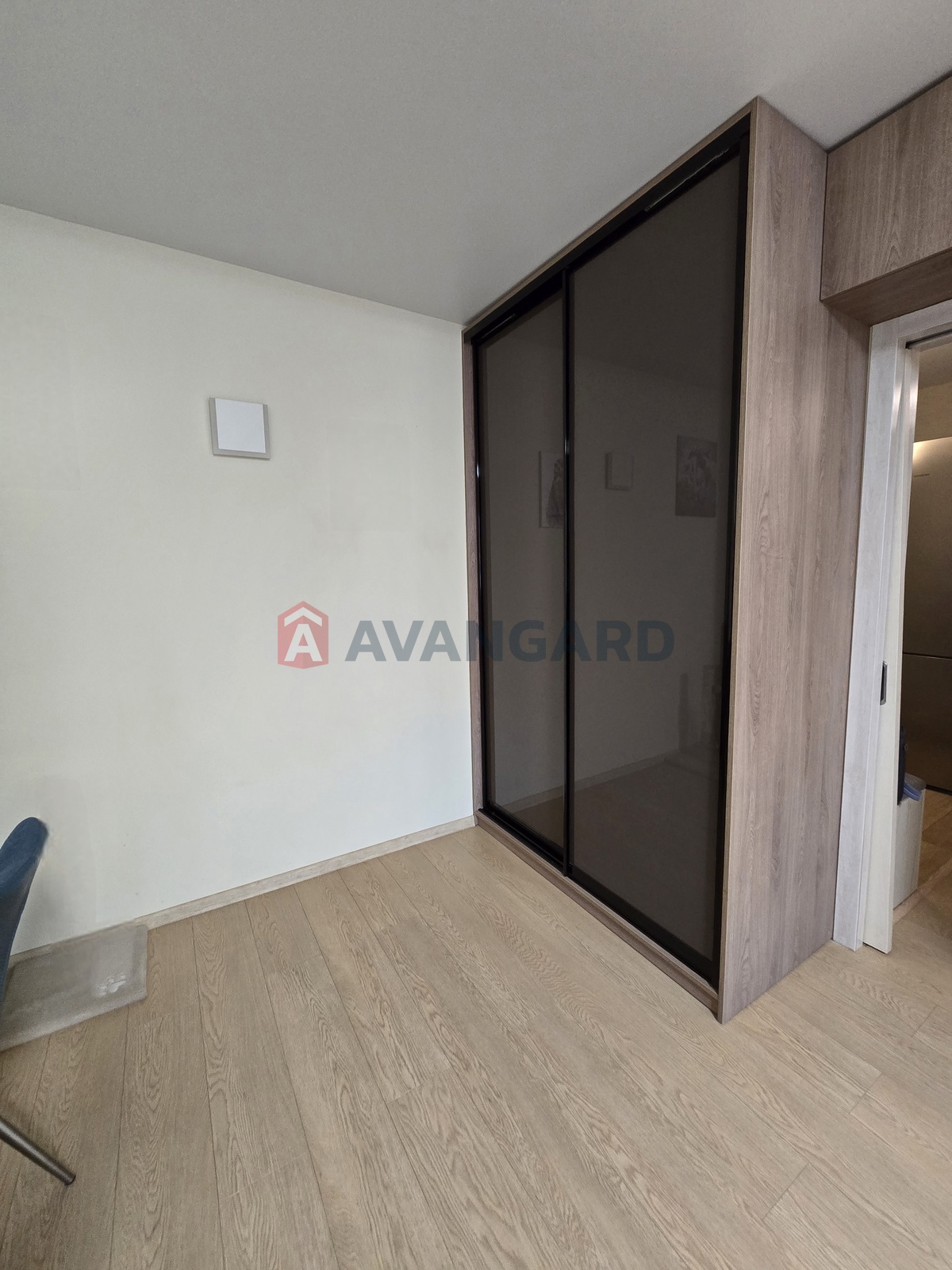 2 . , 43.7/-/8 . ., 9/9   12