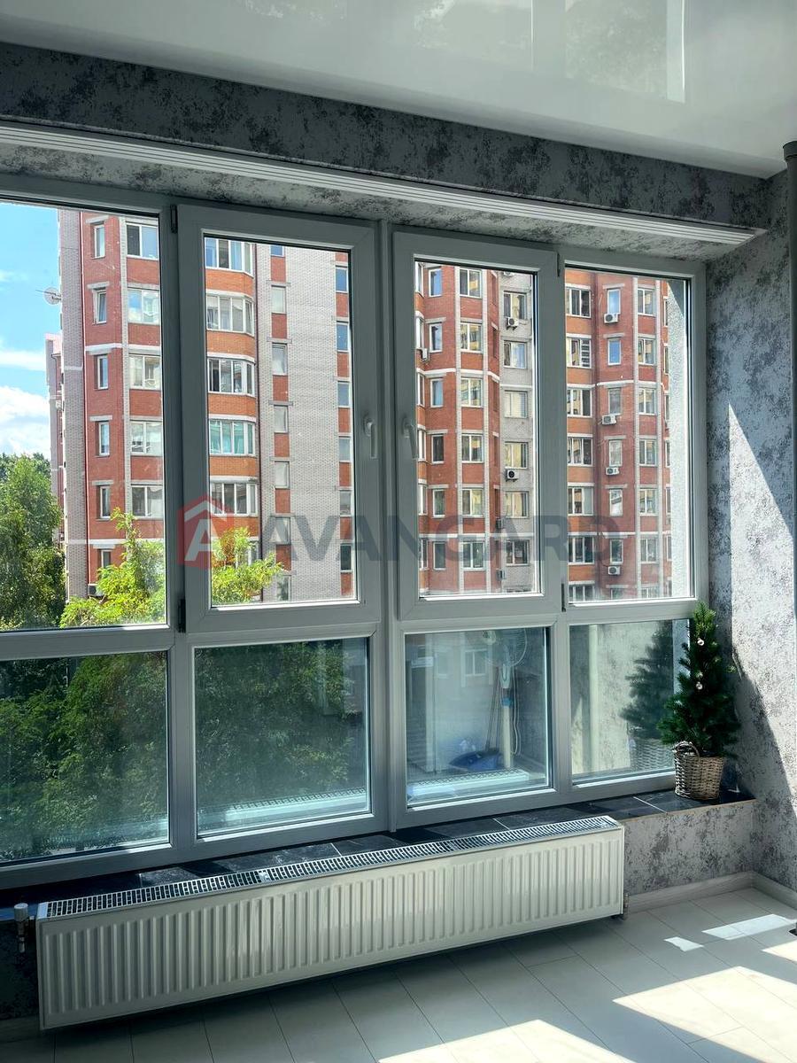 1 ��. ��������, 38.9 / 15.1 / 13.6 ��. �., 3/10 ������ ���� 4