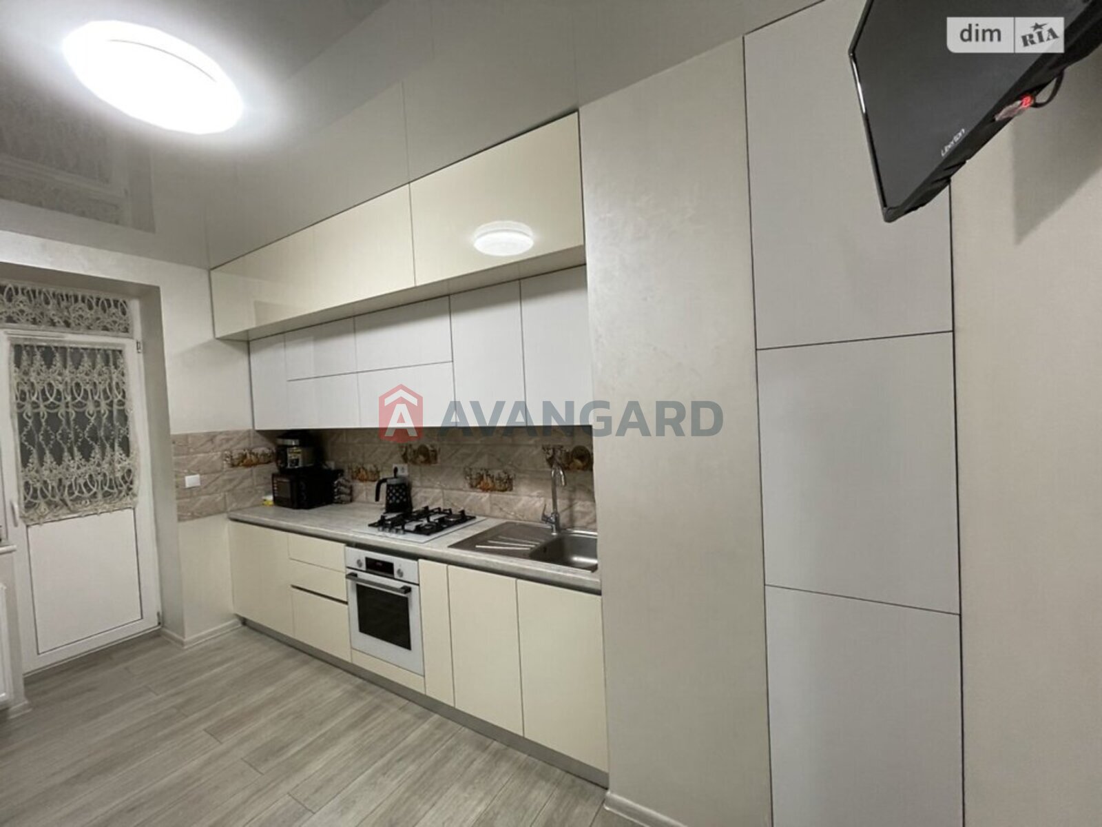 2 кім. квартира, 71/38/11 кв. м., 4/10 поверх фото 5 2 кім. квартира, 71/38/11 кв. м., 4/10 поверх фото 5