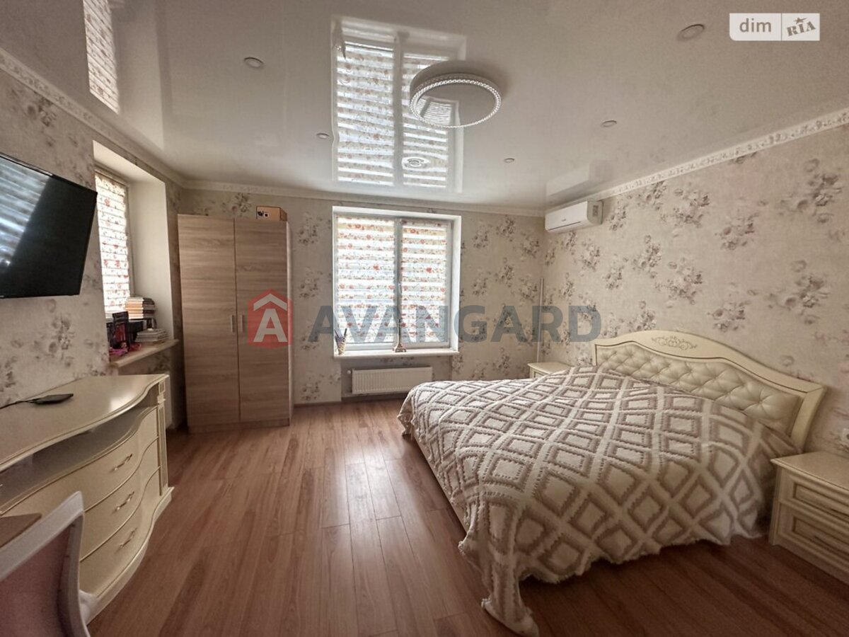 2 ��. ��������, 50/-/- ��. �., 2/11 ������ ���� 6