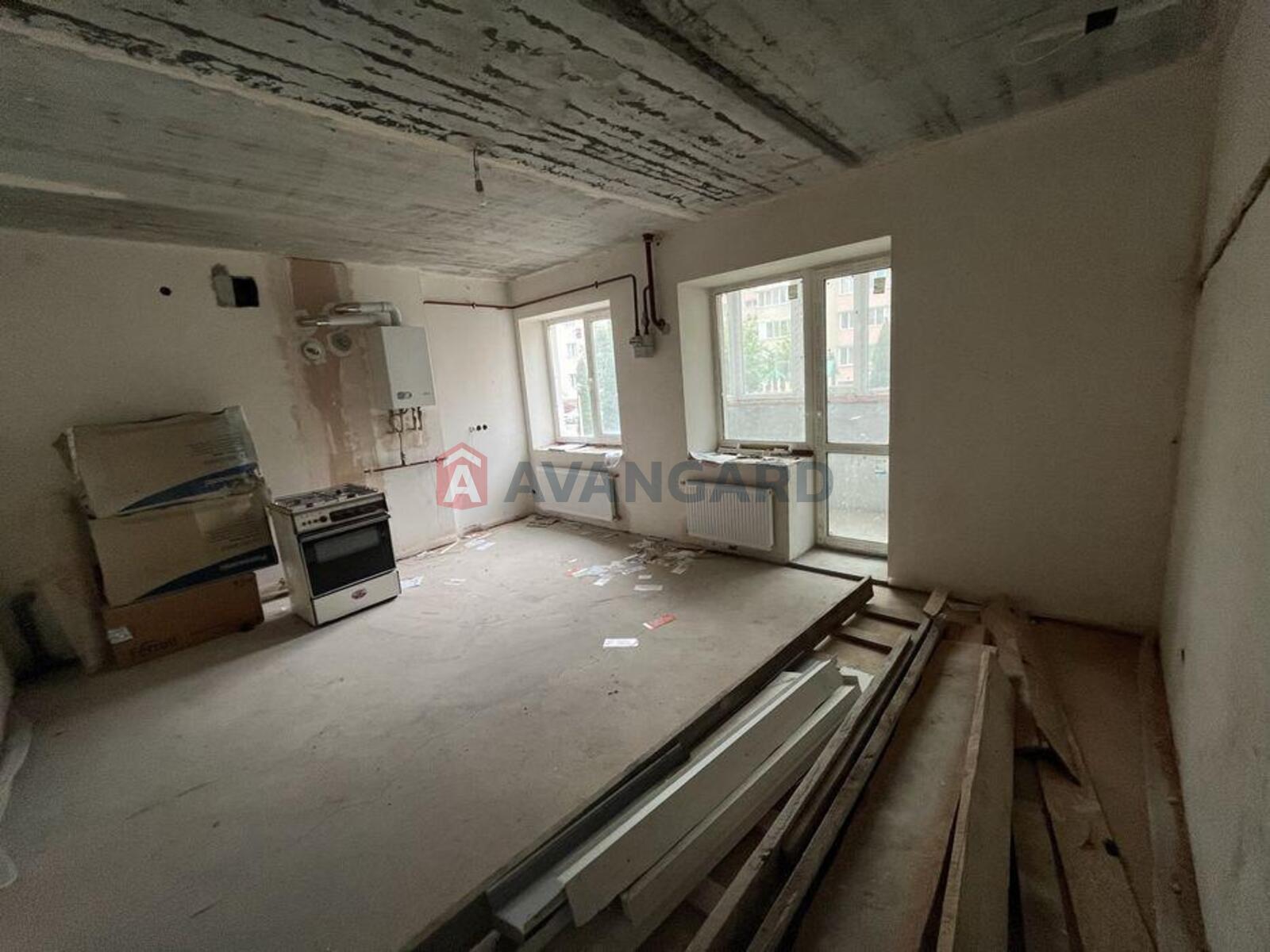 3 ��. ��������, 108.6/-/21.6 ��. �., 1/5 ������ ���� 4