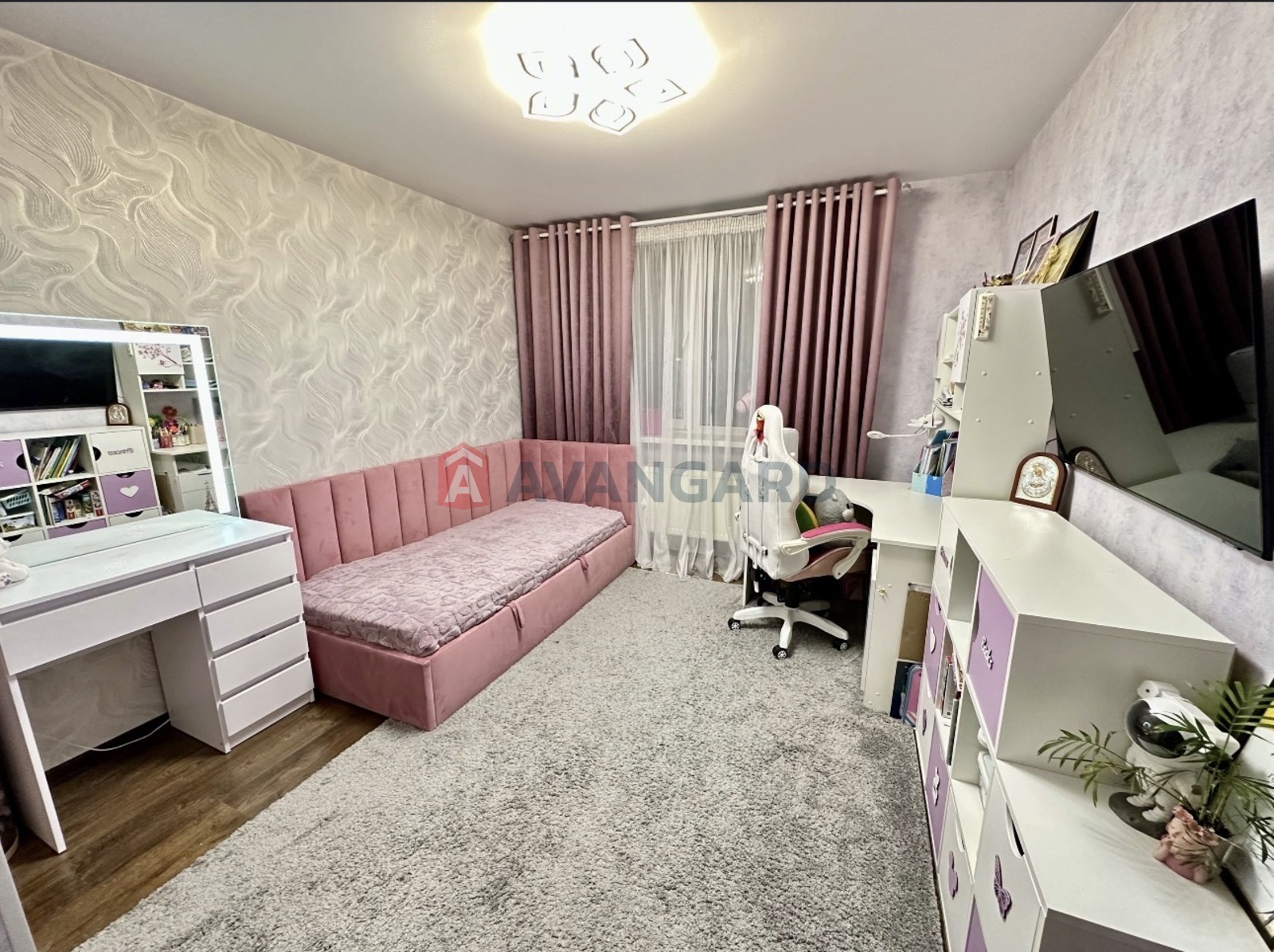 3 ����. ��������, 76/45/13.7 ��. �., 4/10 ���� ���� 9