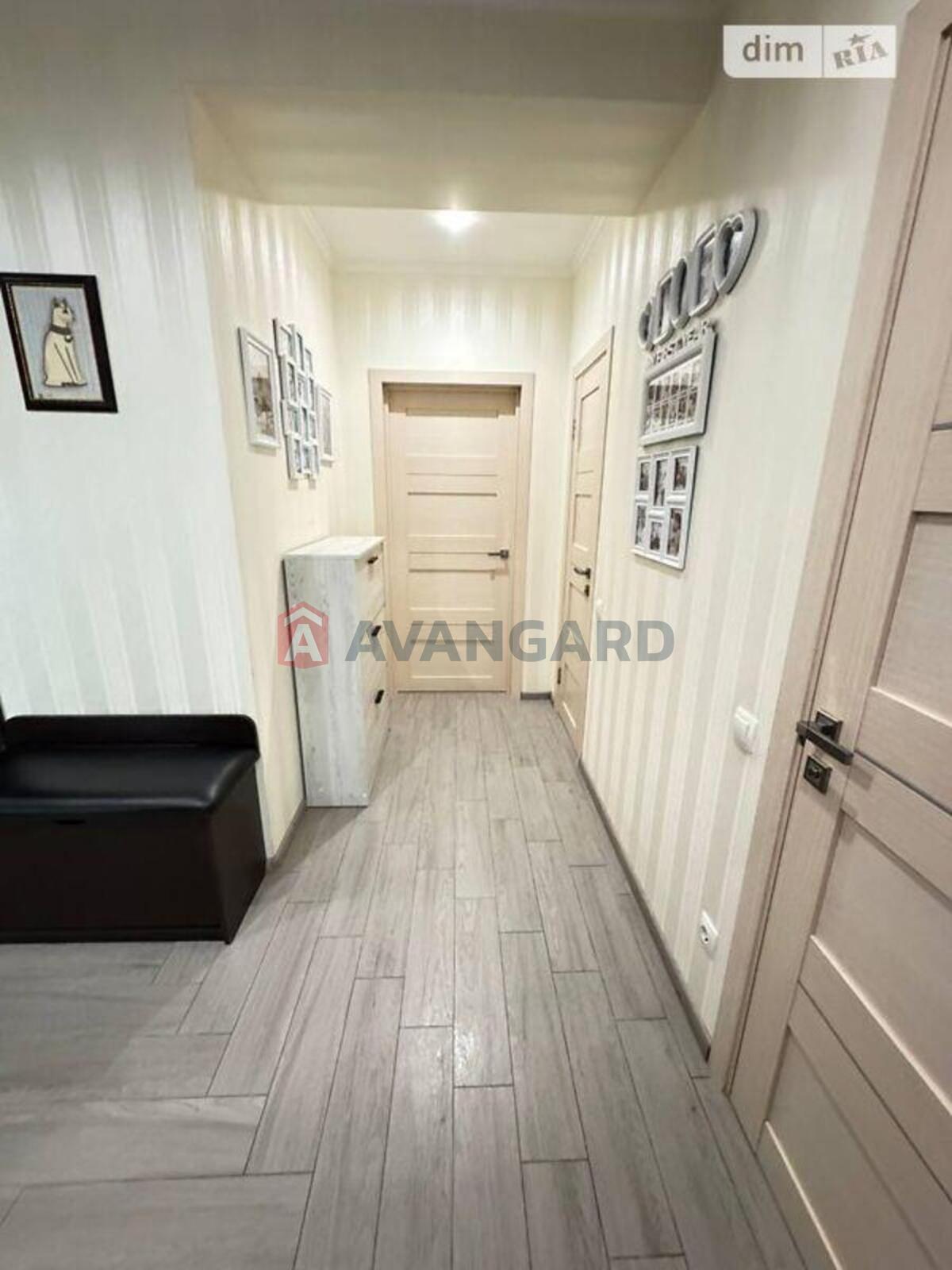 2 ����. ��������, 62/32/16 ��. �., 11/11 ���� ���� 17