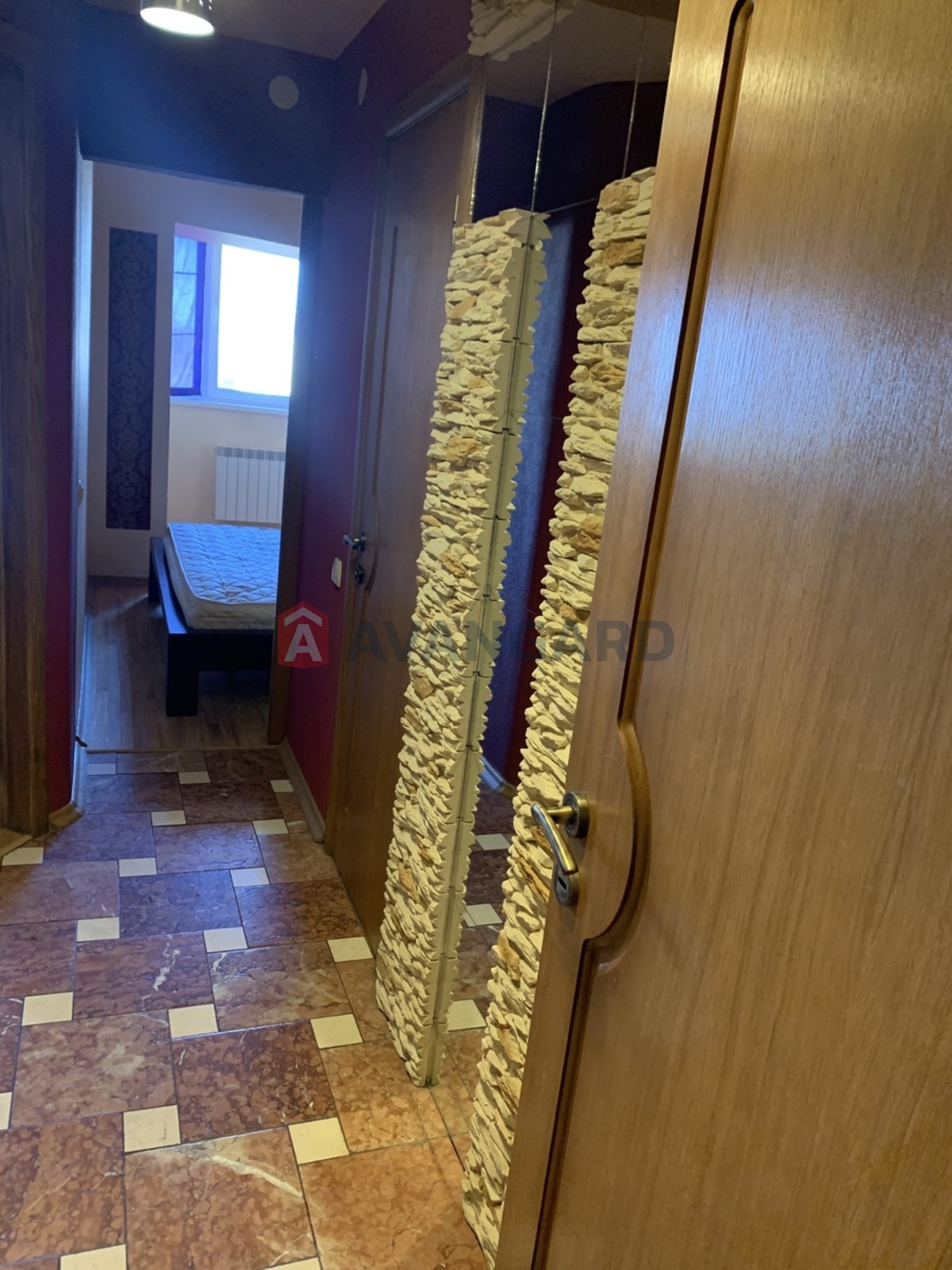 1 ��. ��������, 42/25/6 ��. �., 16/17 ������ ���� 9