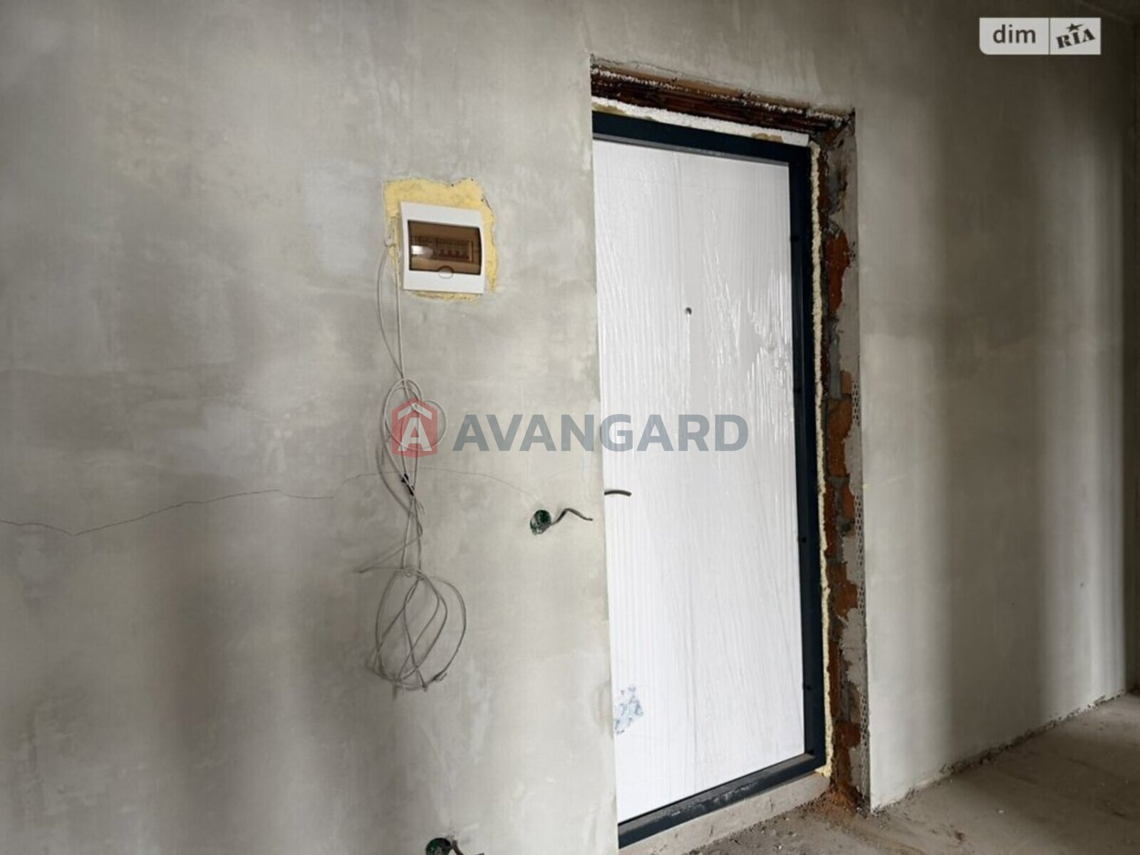 2 ��. ��������, 61/-/- ��. �., 6/10 ������ ���� 6