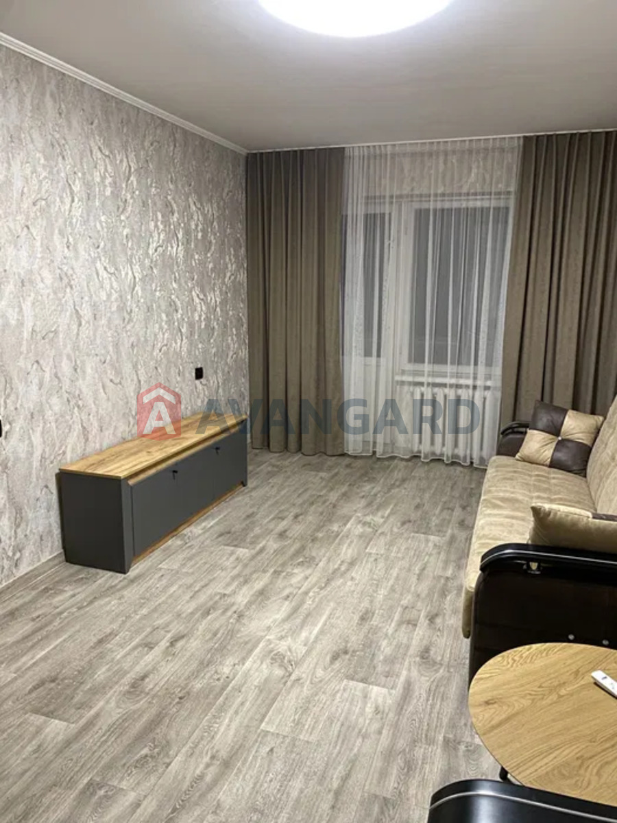 3 ��. ��������, 67/-/8 ��. �., 2/9 ������ ���� 6