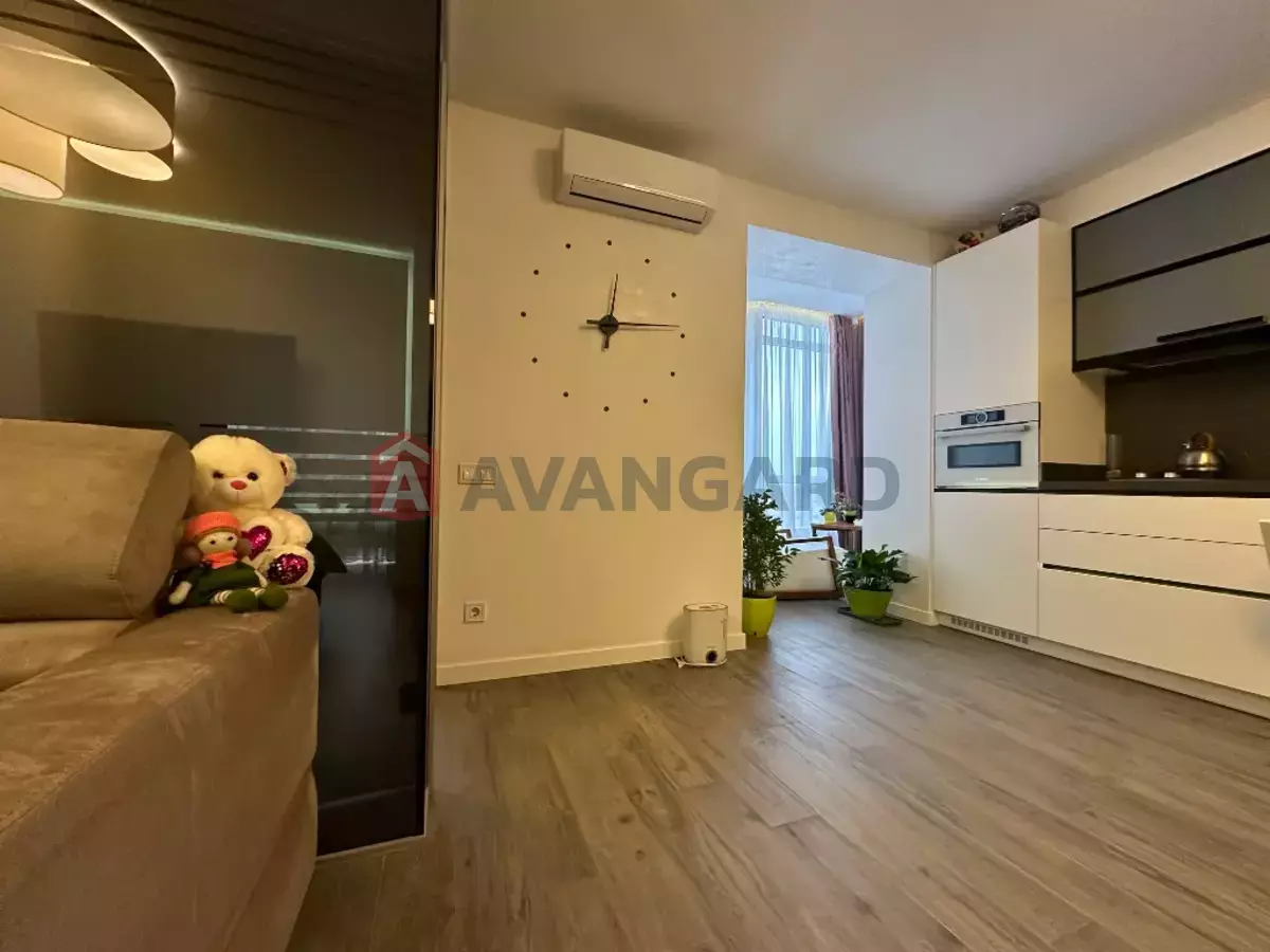 2 ��. ��������, 57/32/17 ��. �., 6/12 ������ ���� 5