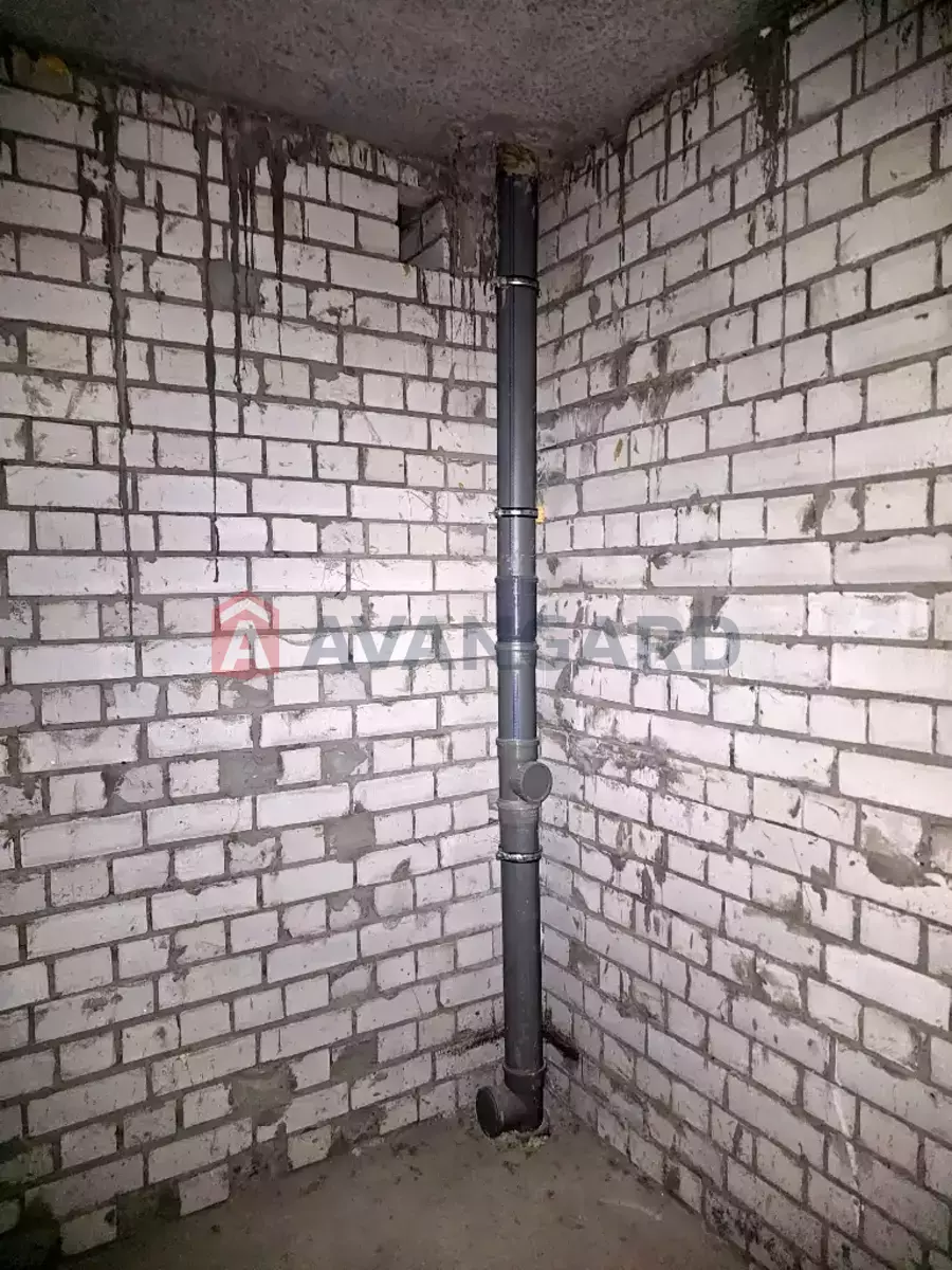 3 ��. ��������, 107/73/18 ��. �., 10/10 ������ ���� 19