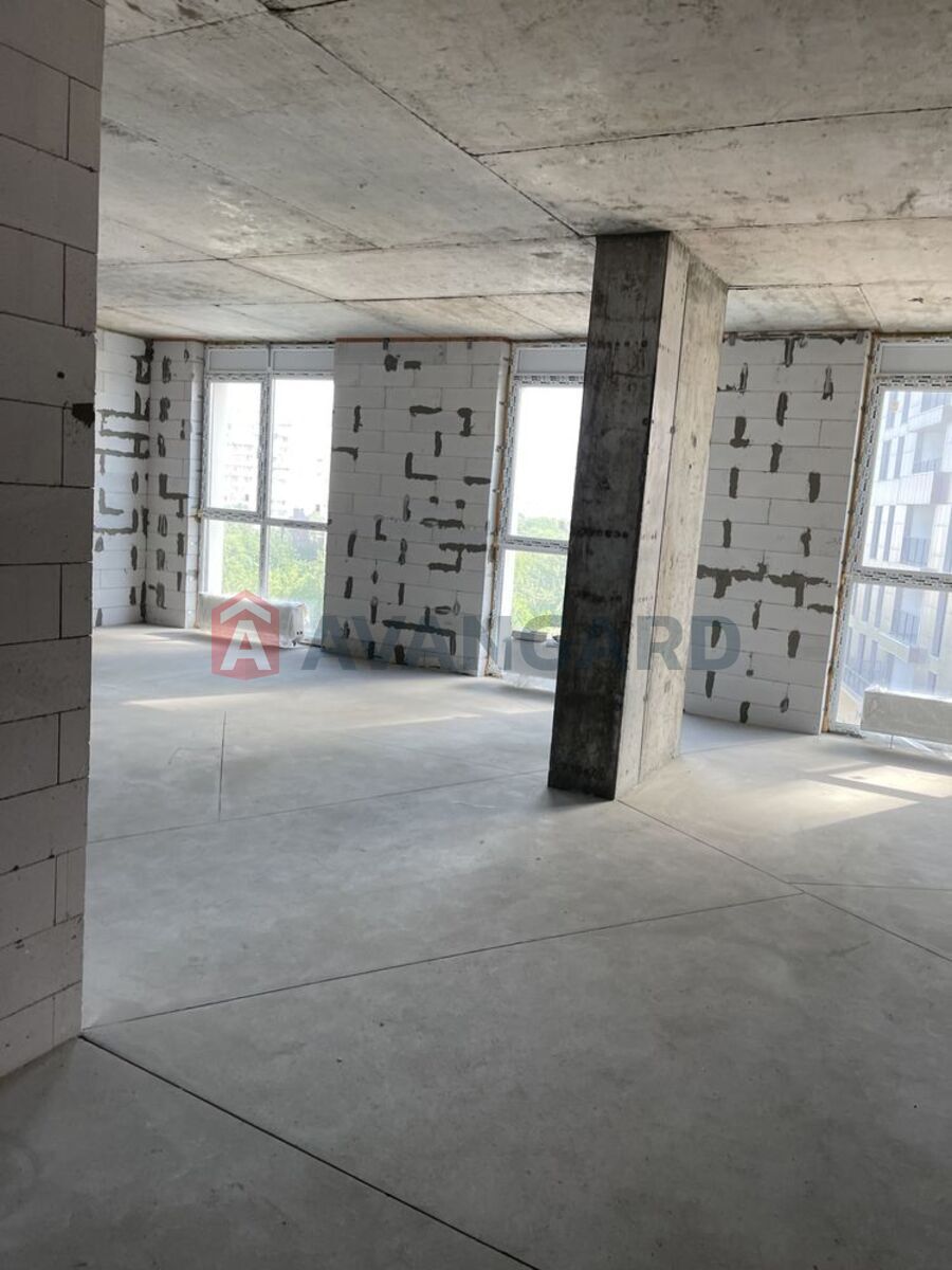 3 ��. ��������, 84/-/30 ��. �., 11/24 ������ ���� 7