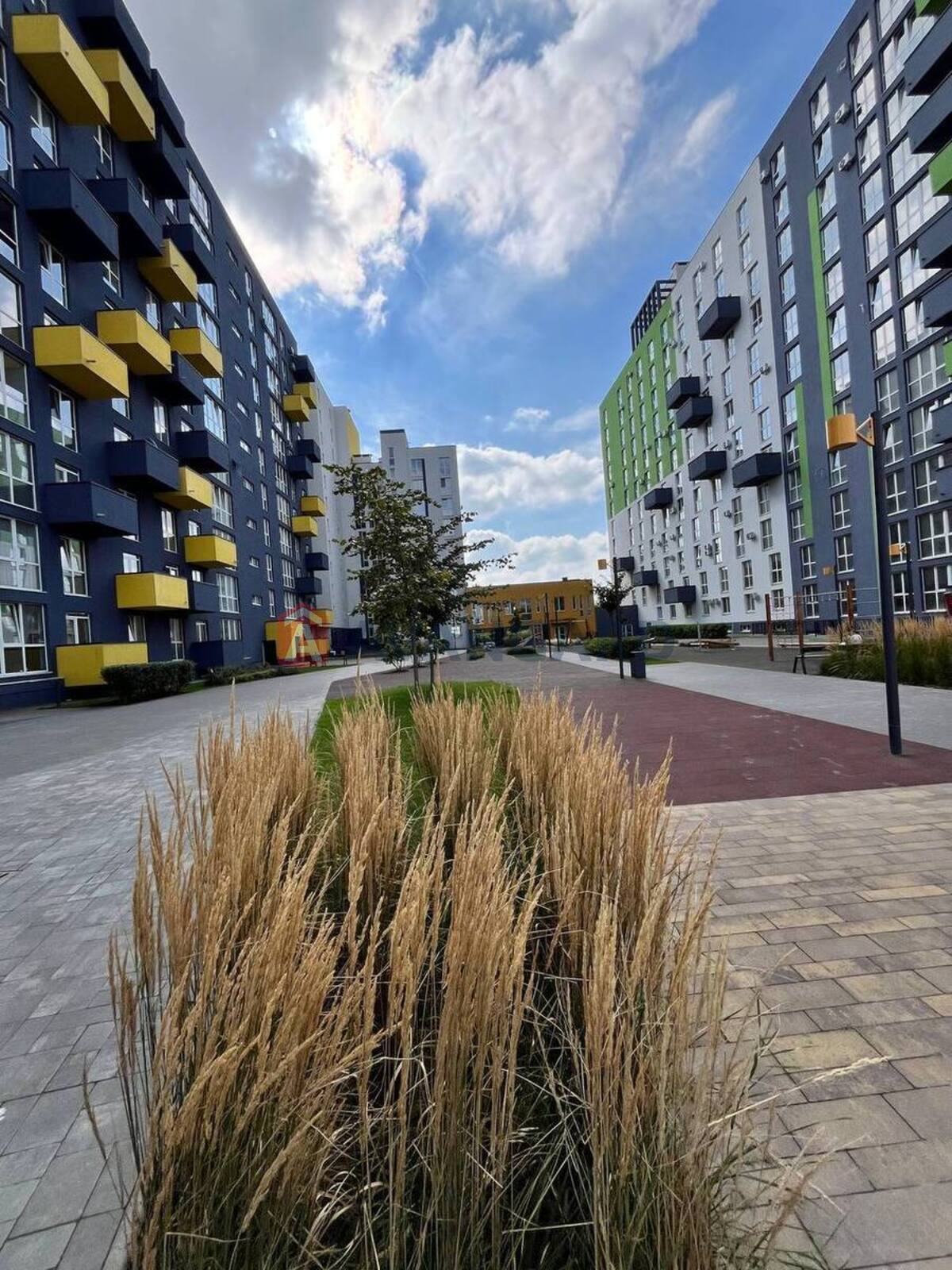 1 ��. ��������, 32/11/10 ��. �., 3/12 ������ ���� 5