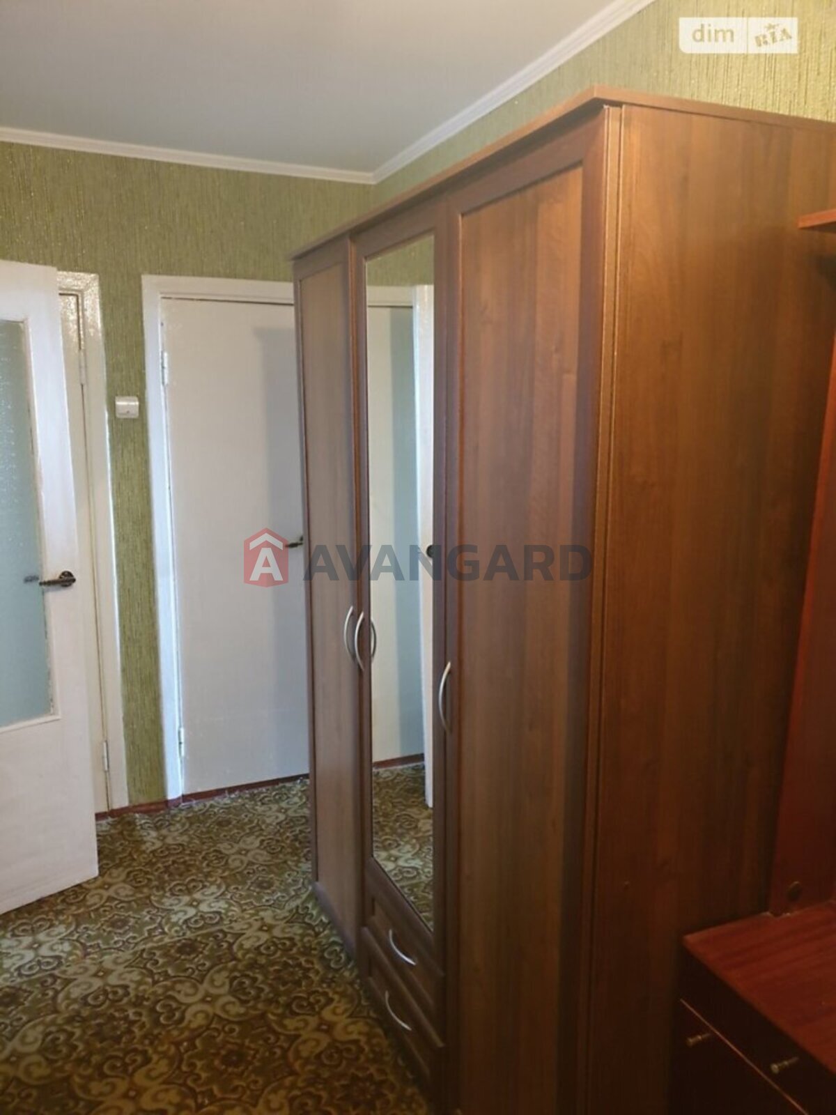 2 ��. ��������, 48/27/7 ��. �., 5/9 ������ ���� 17